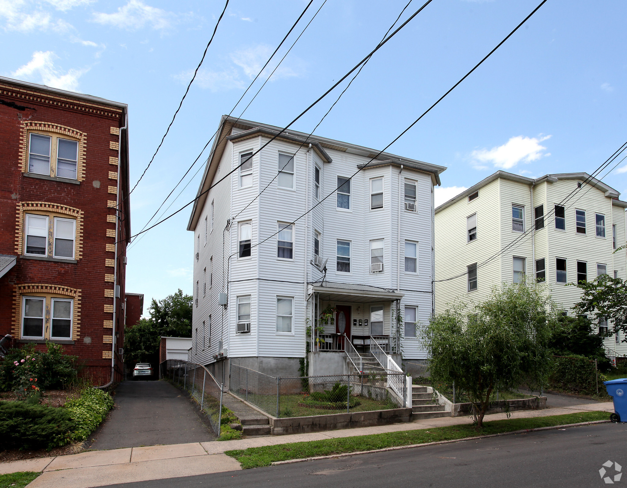 162 Grove St, New Britain, CT for sale Primary Photo- Image 1 of 1