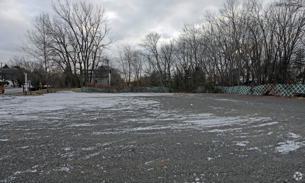 269 Forest Ave, Paramus, NJ for lease - Building Photo - Image 2 of 4