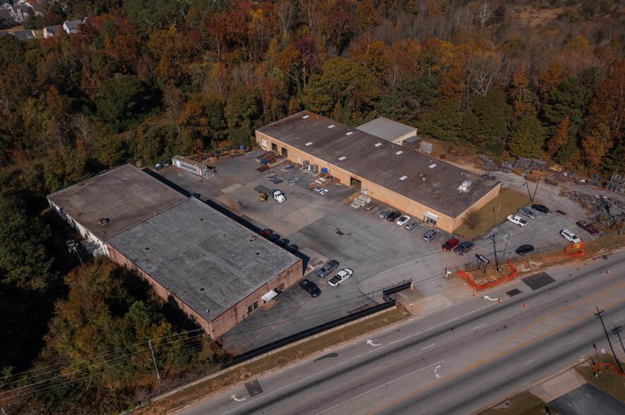 2675 Lithonia Industrial Blvd, Lithonia, GA for lease - Primary Photo - Image 1 of 3