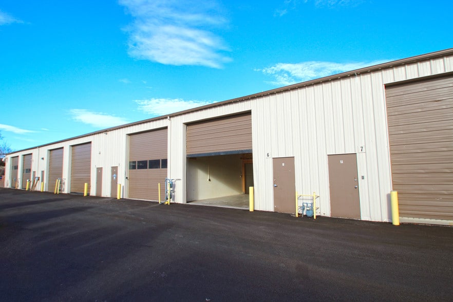 1560 NE 1st St, Bend, OR for lease - Building Photo - Image 3 of 6