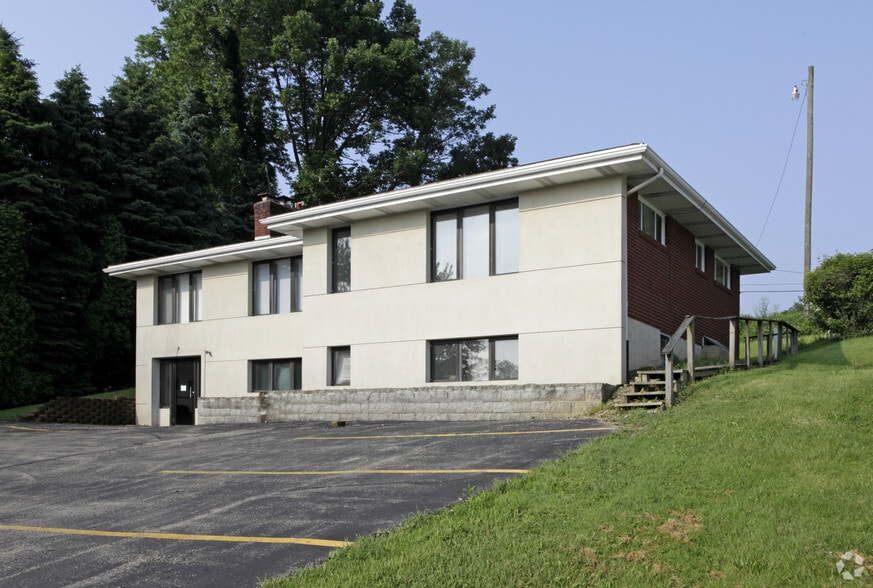 12320 Route 30, North Huntingdon, PA for sale - Primary Photo - Image 1 of 6