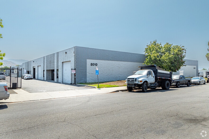 8000 Wheatland Ave, Sun Valley, CA for lease - Primary Photo - Image 1 of 41