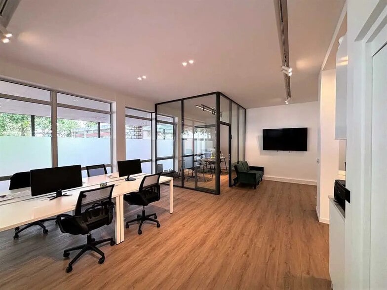 Office in Levallois-Perret for sale - Interior Photo - Image 3 of 8