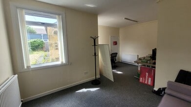 17 Townhead, Irvine for lease Interior Photo- Image 1 of 6