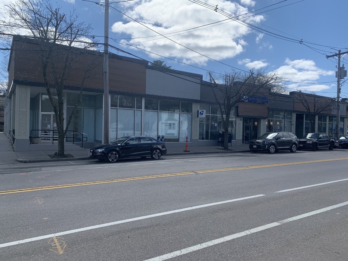 718 Beacon St, Newton, MA 02459 Marketplace Center