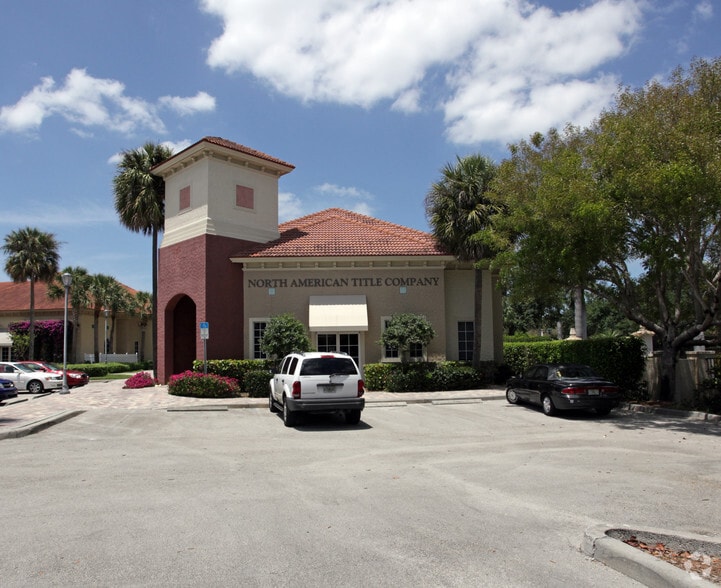 9115 Corsea del Fontana Way, Naples, FL for sale - Building Photo - Image 2 of 2