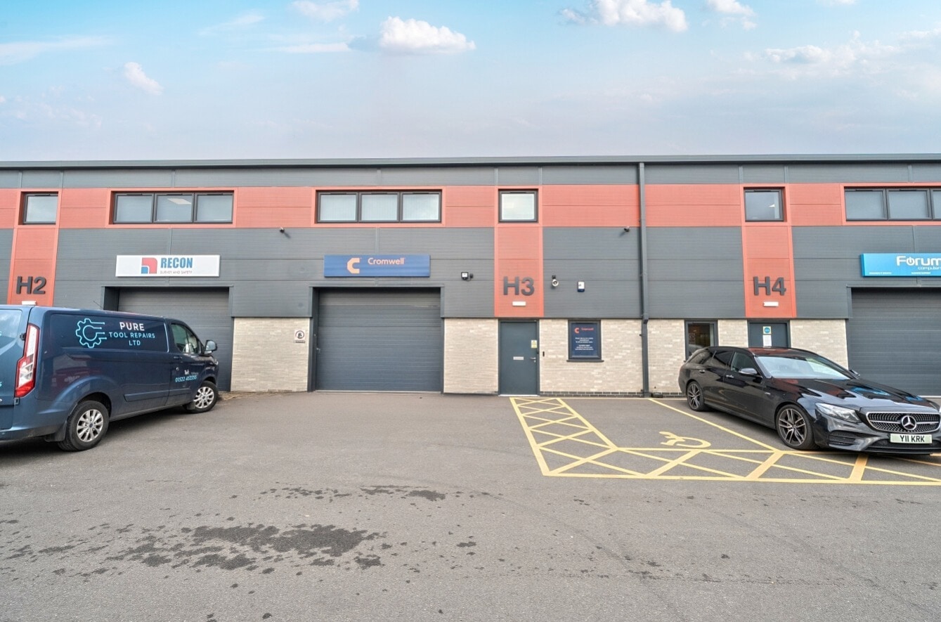 Station Rd, North Hykeham for lease Building Photo- Image 1 of 8