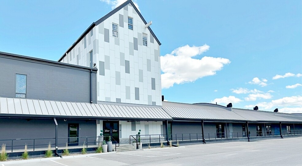 7401 Main St, Omaha, NE for lease - Building Photo - Image 2 of 7