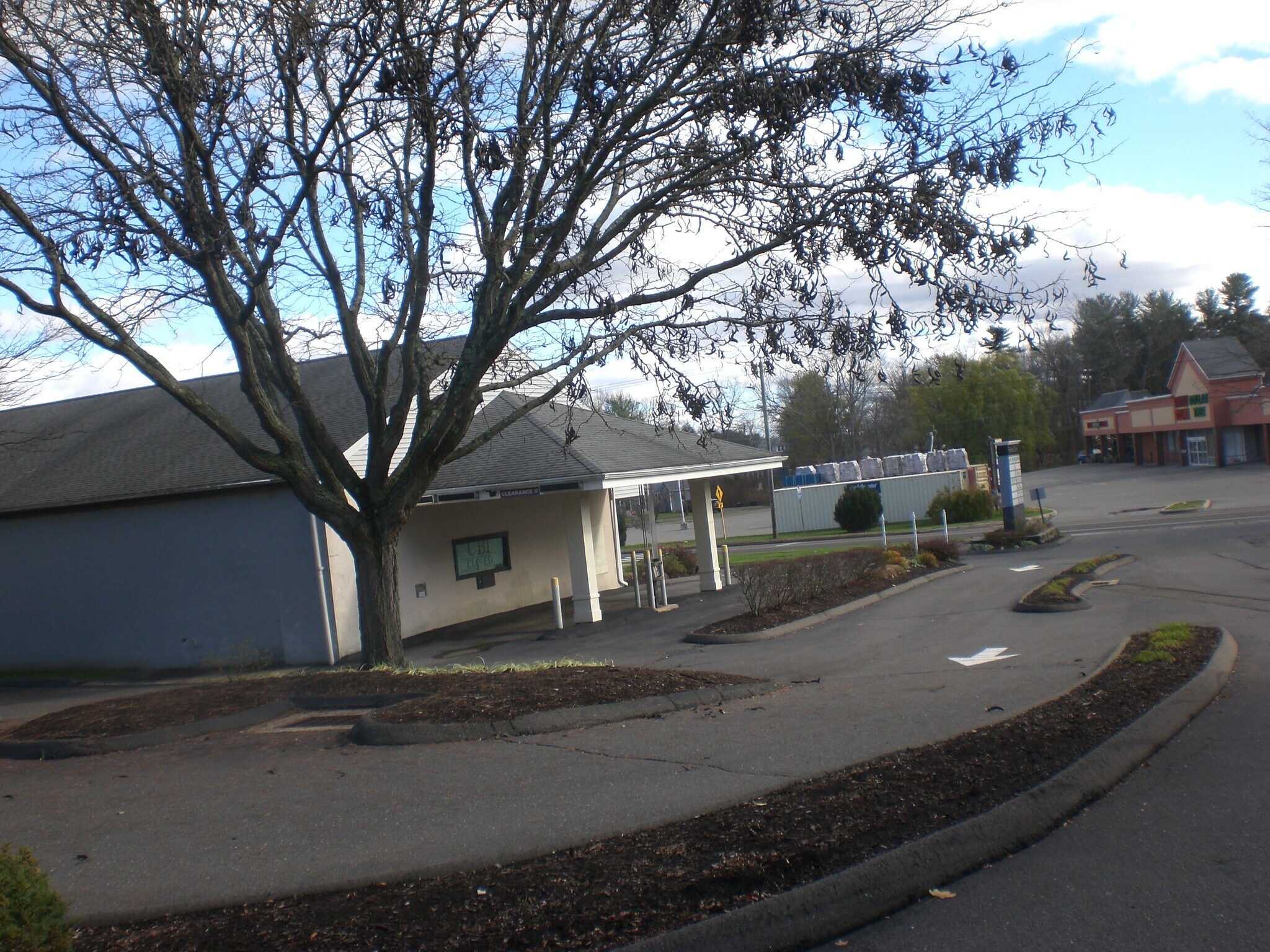 45 Chamberlain Hwy, Berlin, CT 06037 1060 Chamberlain Highway