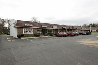 More details for 21-33 Swamp Rd, Newtown, PA - Retail for Lease