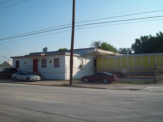 2200 S 3rd St, Waco, TX for sale Primary Photo- Image 1 of 1