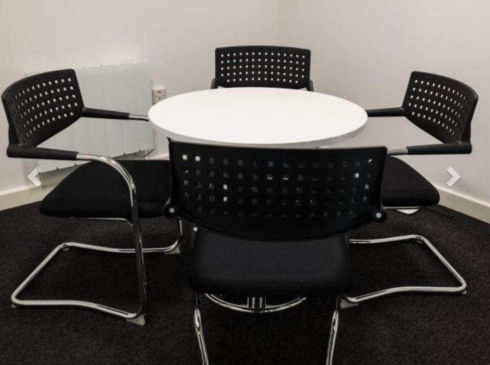 Westwood Park Dr, Wigan for lease Interior Photo- Image 1 of 5