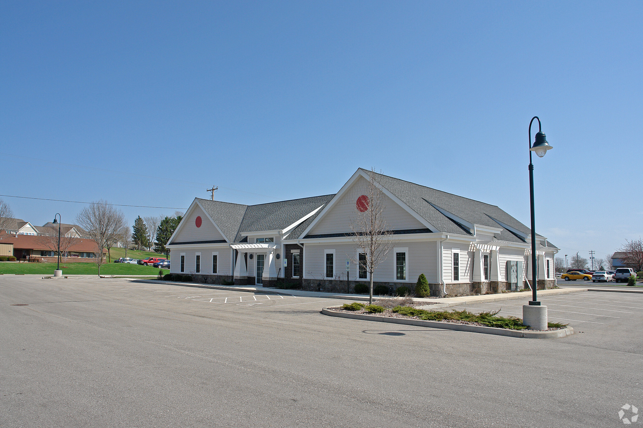 138 Hospital Dr, Watertown, WI for sale Primary Photo- Image 1 of 1