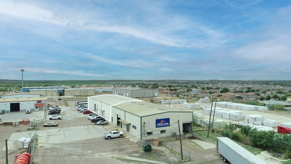 5673 State Highway 359, Laredo, TX for lease - Primary Photo - Image 1 of 1