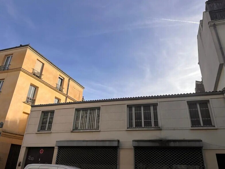 Industrial in Paris for sale - Building Photo - Image 3 of 4