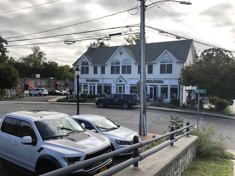 78 Pine St, New Canaan, CT for sale - Building Photo - Image 1 of 1