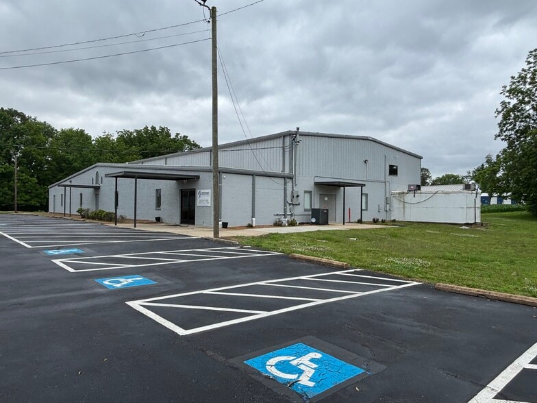 220 Beaver Rd, Munford, TN for sale - Building Photo - Image 1 of 27