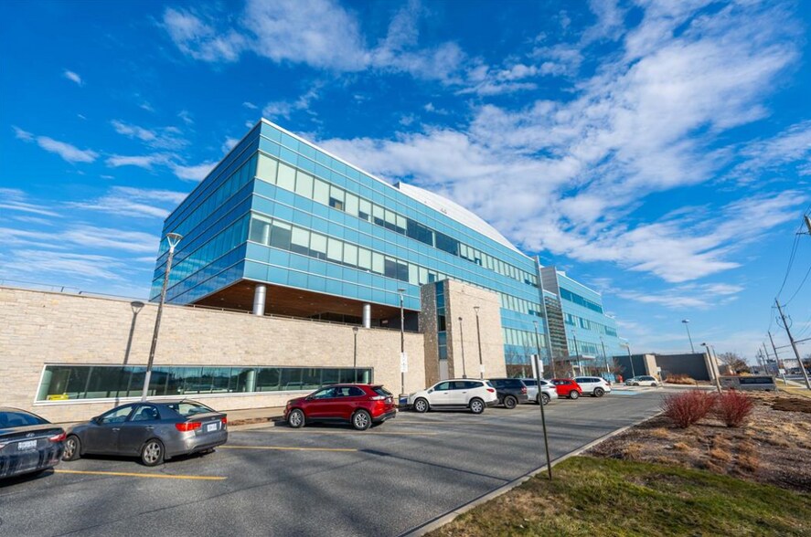 1555 Venetian Blvd, Point Edward, ON for lease - Building Photo - Image 3 of 18