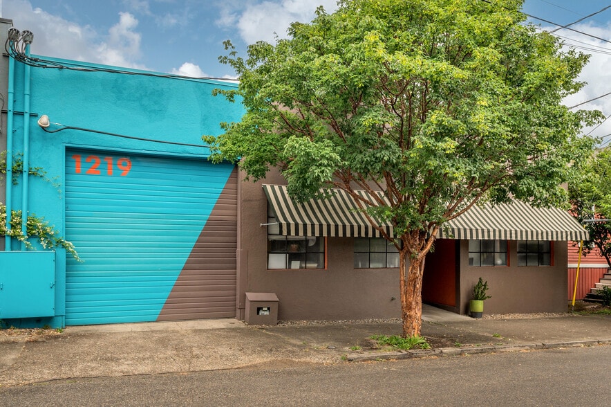 1219 SE Lafayette St, Portland, OR for sale - Building Photo - Image 1 of 23