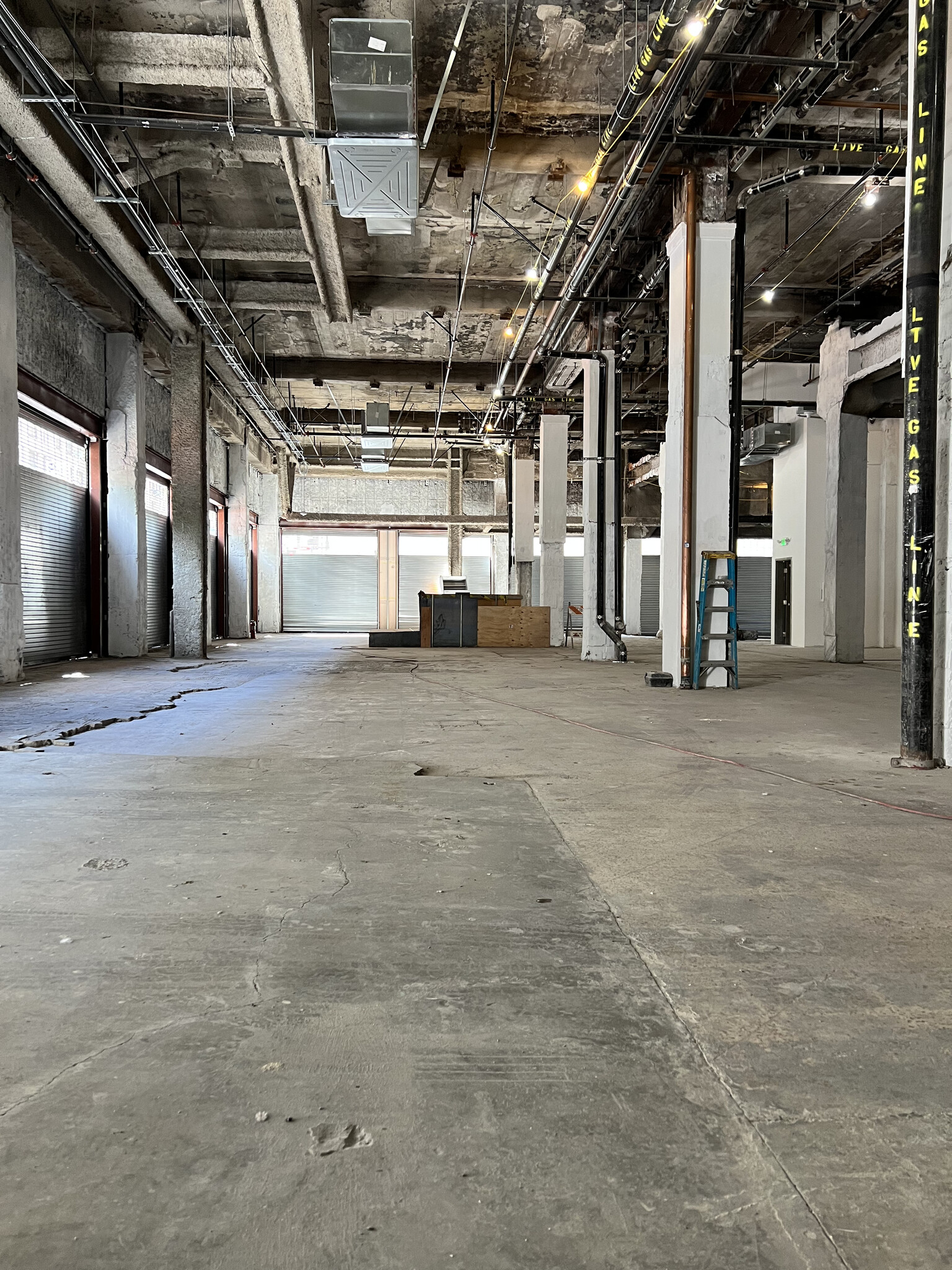 601 S Broadway, Los Angeles, CA for lease Interior Photo- Image 1 of 14