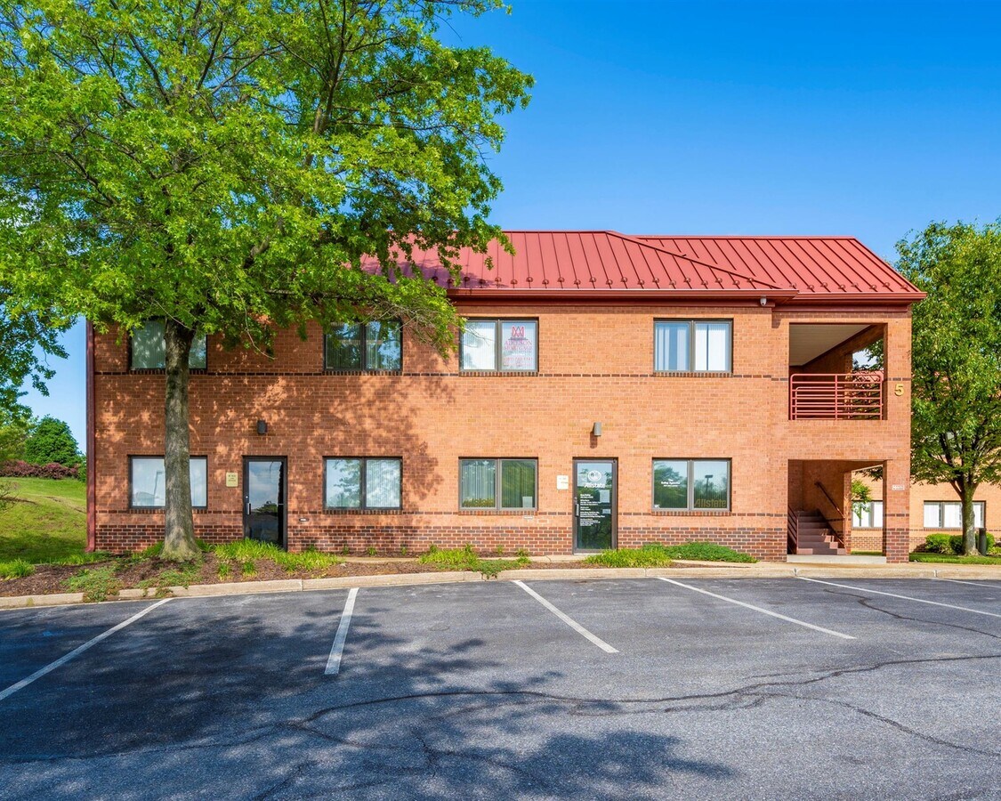 5 Hillcrest Dr, Frederick, MD 21703