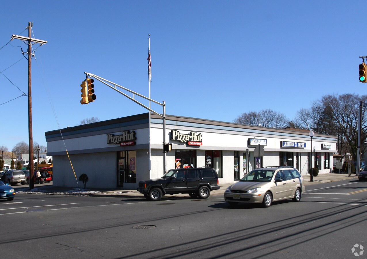 850 Van Houten Ave, Clifton, NJ 07013