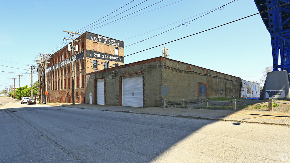 2316 Center St, Cleveland, OH for sale - Building Photo - Image 2 of 3