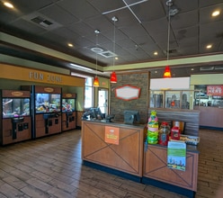 9001 Shawnee Mission Pky, Merriam, KS for lease Interior Photo- Image 2 of 6