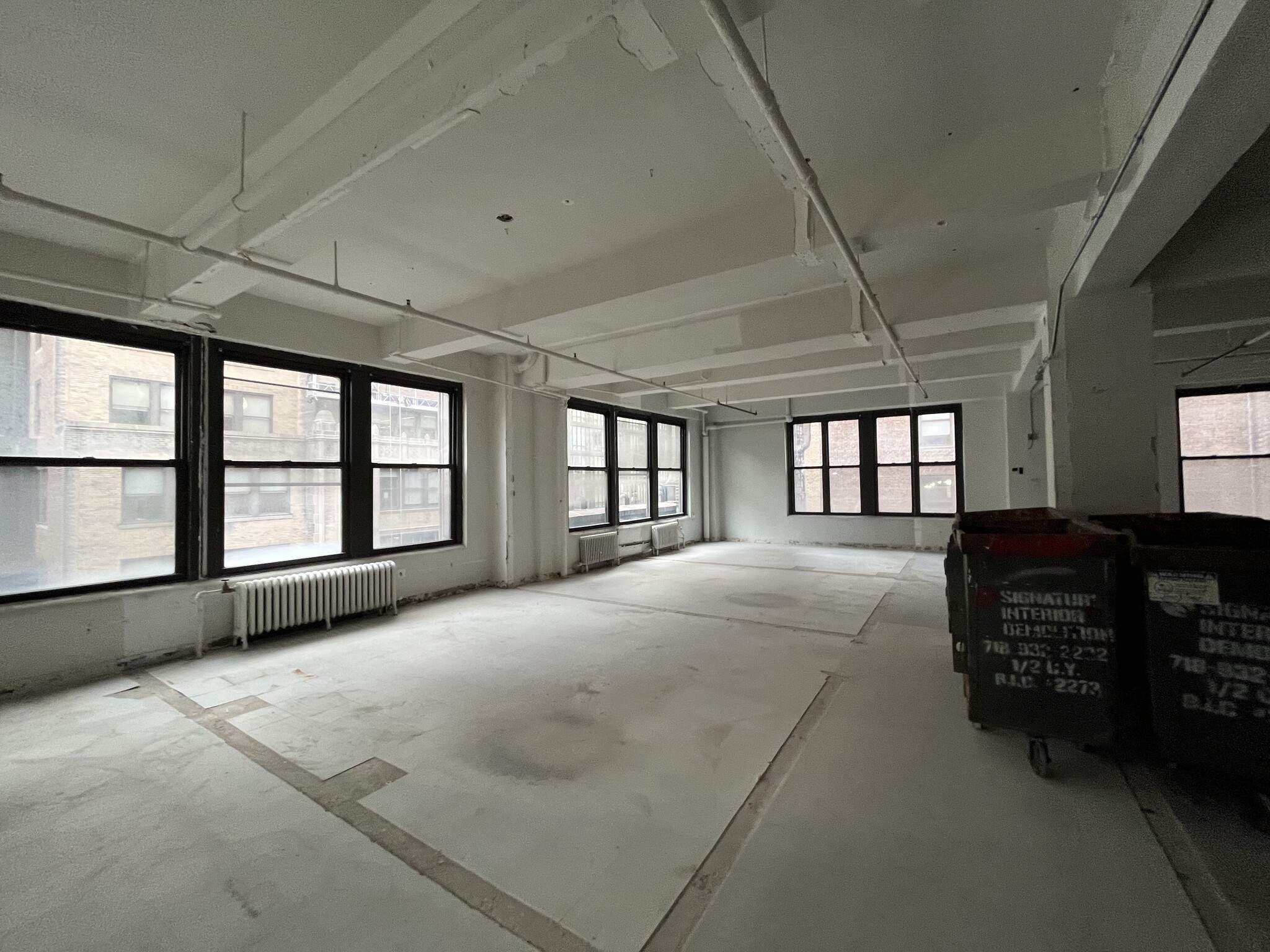 39-43 W 37th St, New York, NY for lease Interior Photo- Image 1 of 5