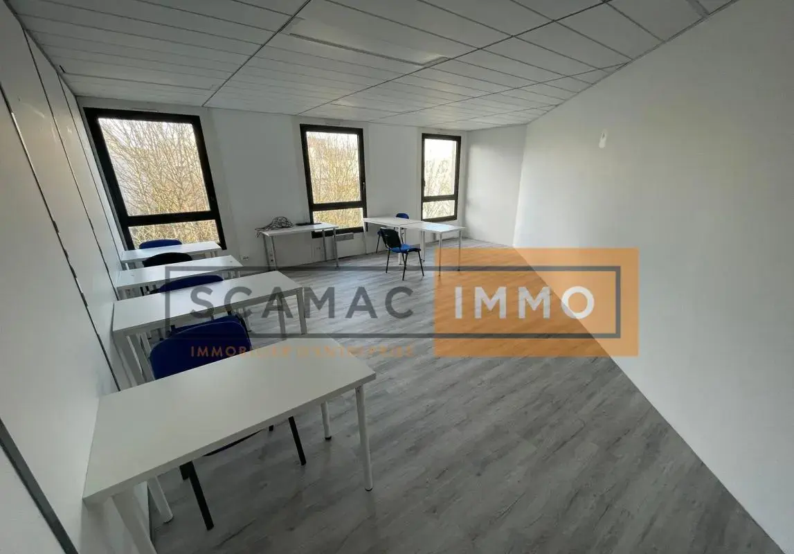 Lognes, SEM 77185 - Unit 200 -  - Interior Photo - Image 1 of 6