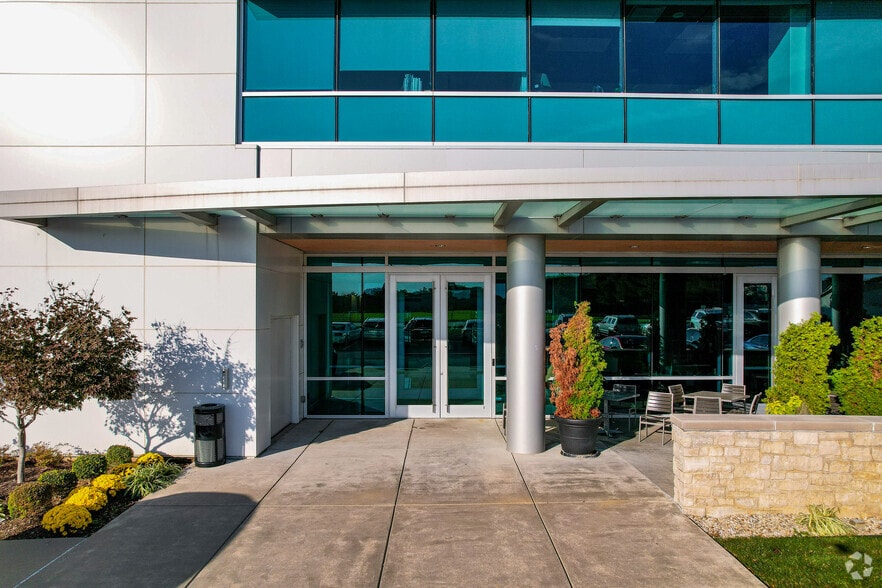 1405 N Green Mount Rd, O'Fallon, IL for lease - Building Photo - Image 3 of 11