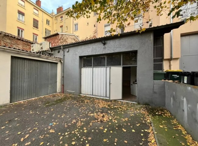 Location Local d'activités 135 m²