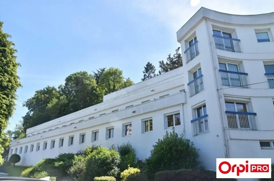 Office in Saint-Brieuc for lease Building Photo- Image 1 of 5