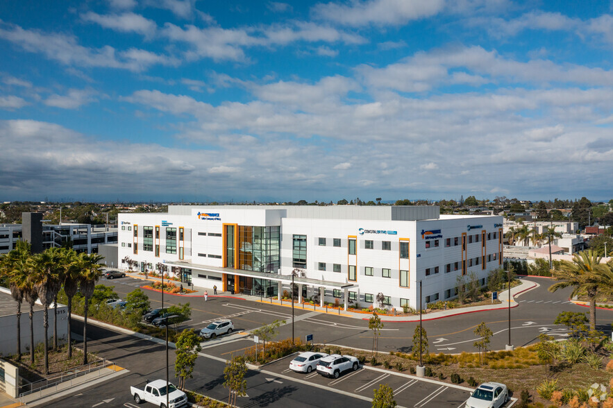 5215 Torrance Blvd, Torrance, CA for lease - Aerial - Image 3 of 6