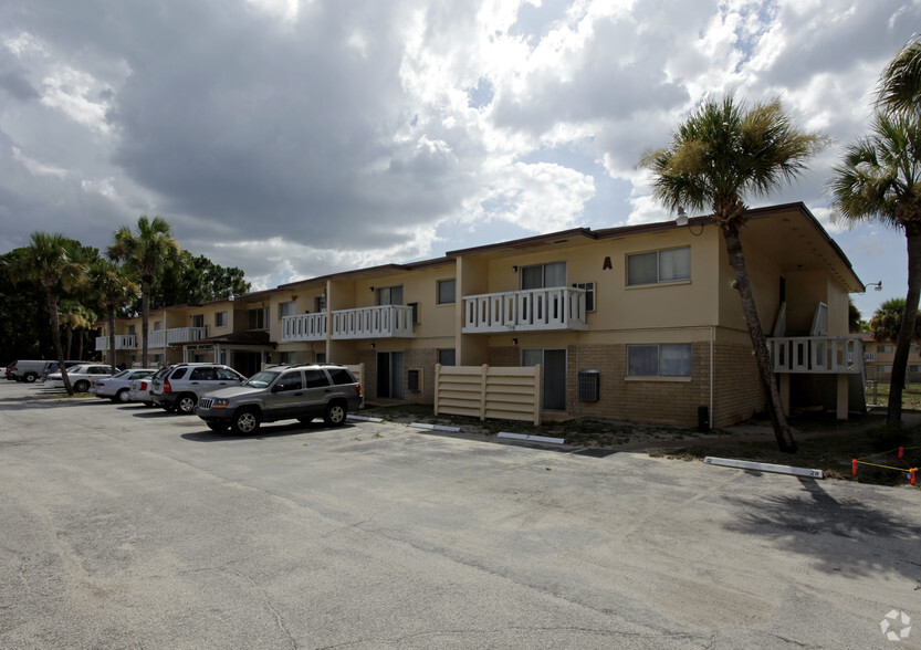 1850 S Park Ave, Titusville, FL for sale - Primary Photo - Image 1 of 1