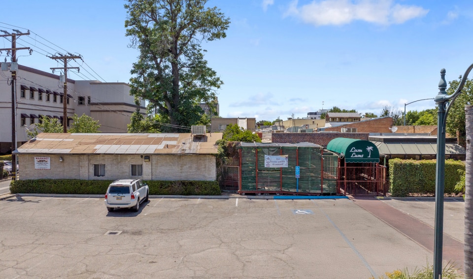 417 E Center Ave, Visalia, CA for sale - Building Photo - Image 2 of 2