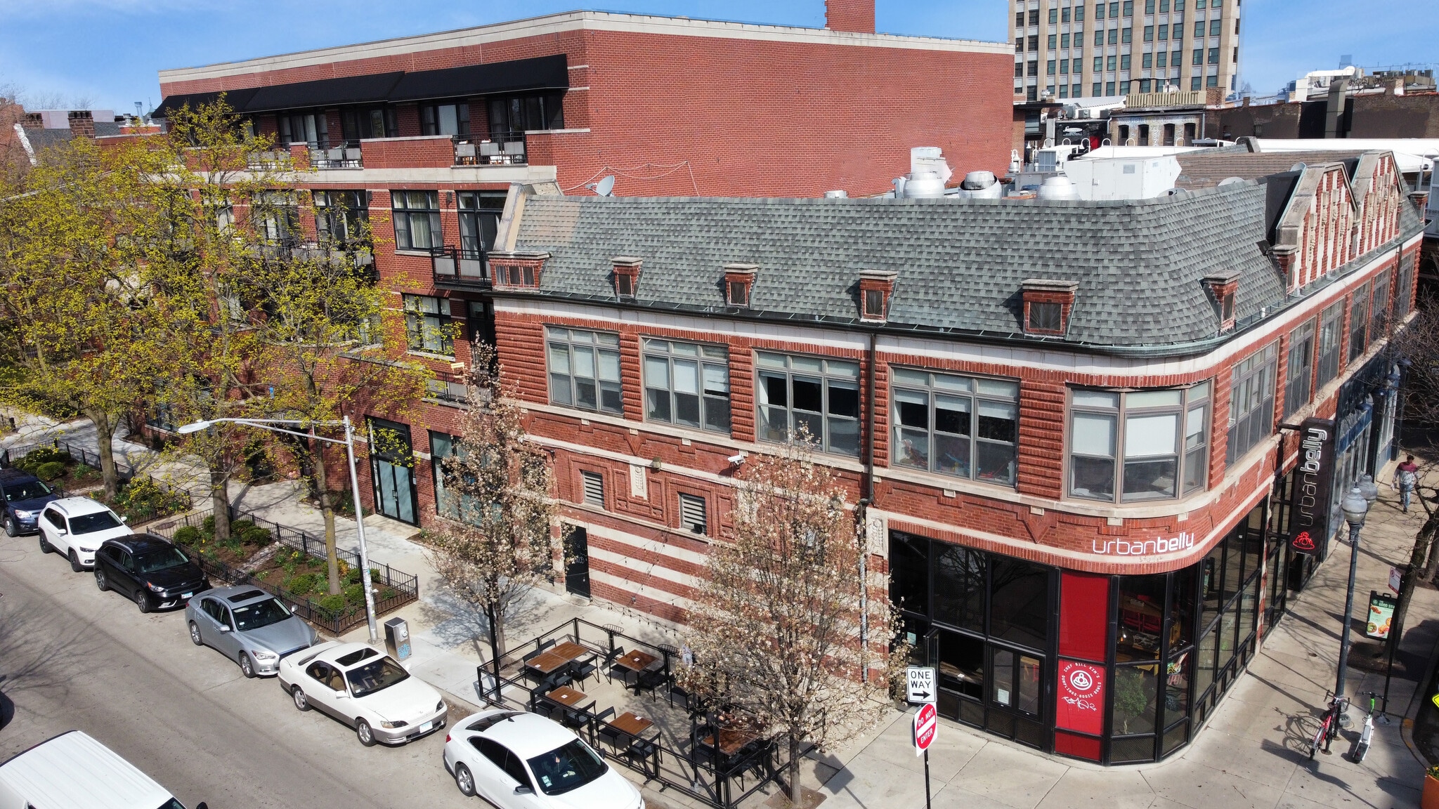 Damen Pierce portfolio of 2 properties for sale on LoopNet.com Building Photo- Image 1 of 13