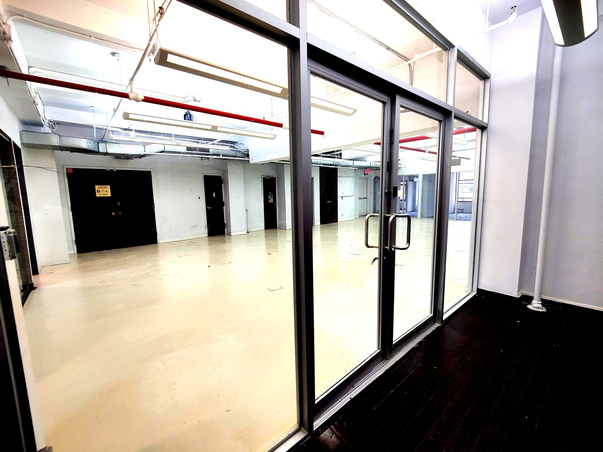 7 W 36th St, New York, NY for lease Interior Photo- Image 1 of 11