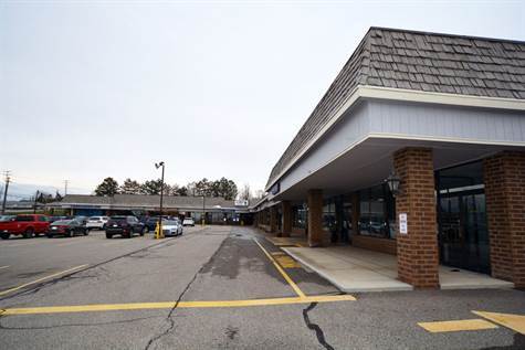 8389 Mayfield Rd, Chesterland, OH for lease - Building Photo - Image 2 of 6