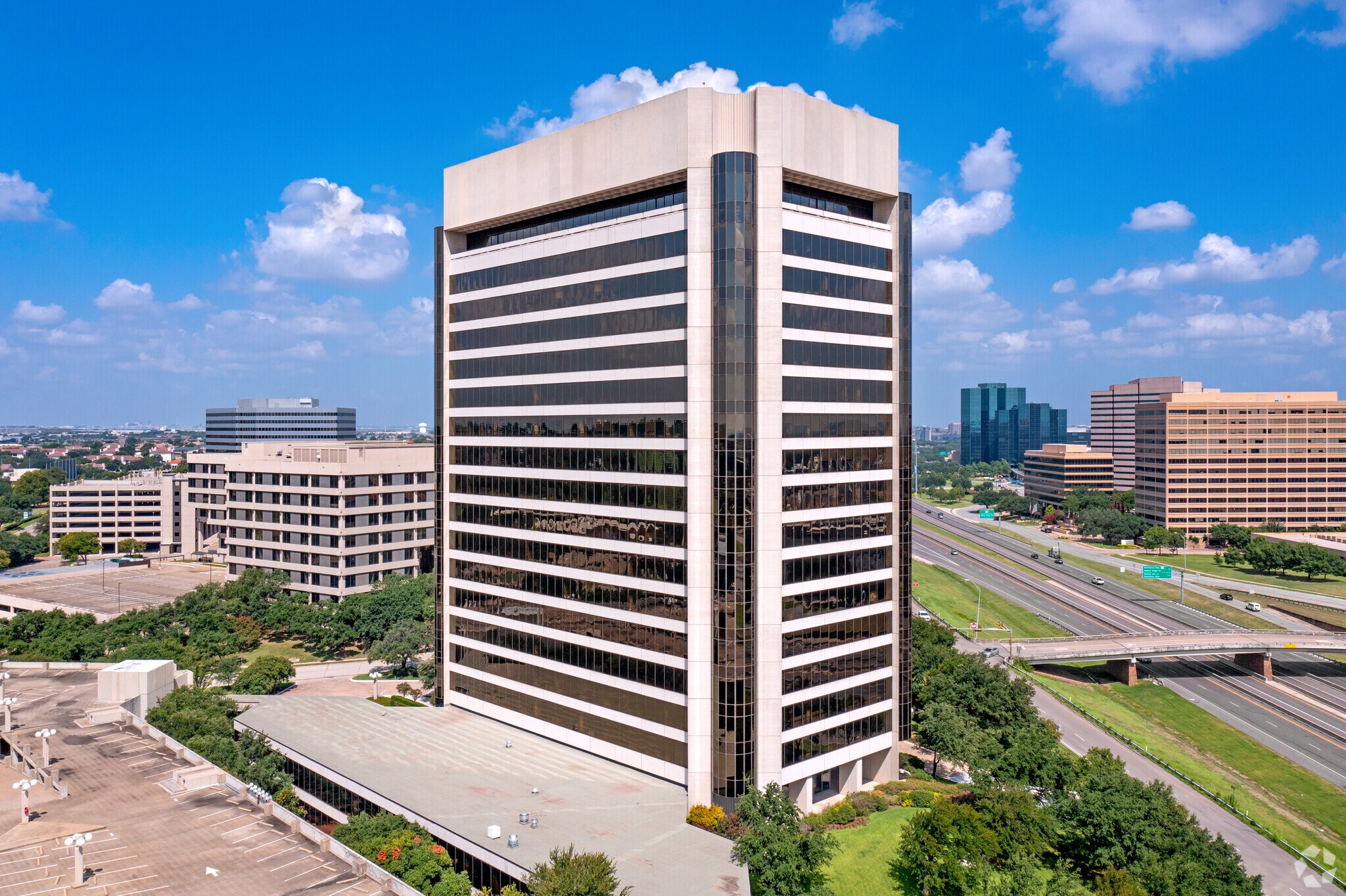 300 E John Carpenter Fwy, Irving, TX for sale Building Photo- Image 1 of 1