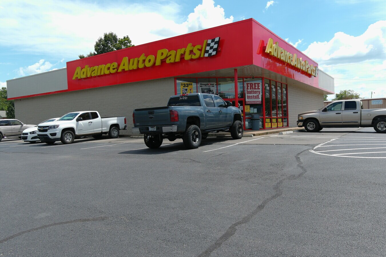 601 S Arkansas Ave, Russellville, AR 72801