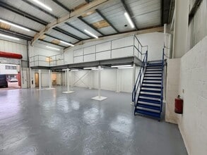 Watchmead, Welwyn Garden City for lease Interior Photo- Image 1 of 4