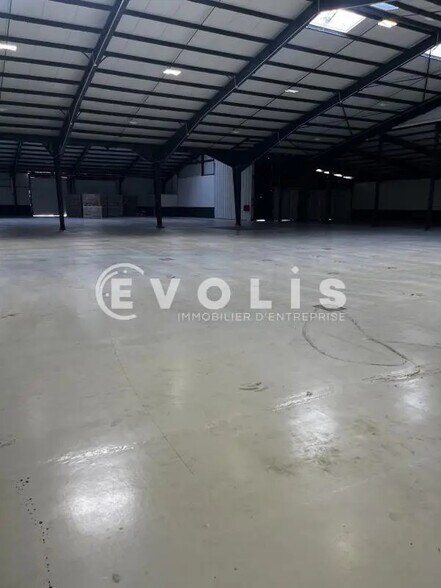 Industrial in Châteaurenard for sale - Interior Photo - Image 3 of 9