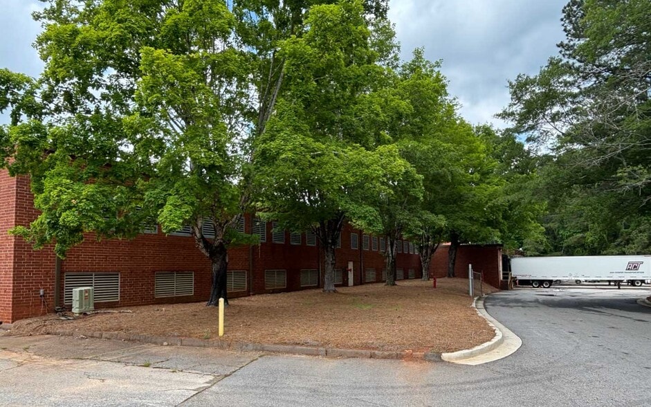 200 Cherry Hill Rd, Monroe, GA for lease - Building Photo - Image 3 of 8