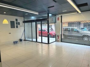 Retail in El Vendrell, Tarragona for lease Interior Photo- Image 2 of 13