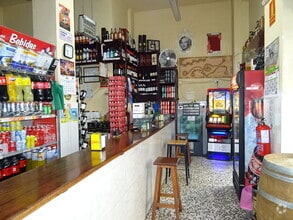 Retail in Madrid, Madrid for lease Interior Photo- Image 2 of 12