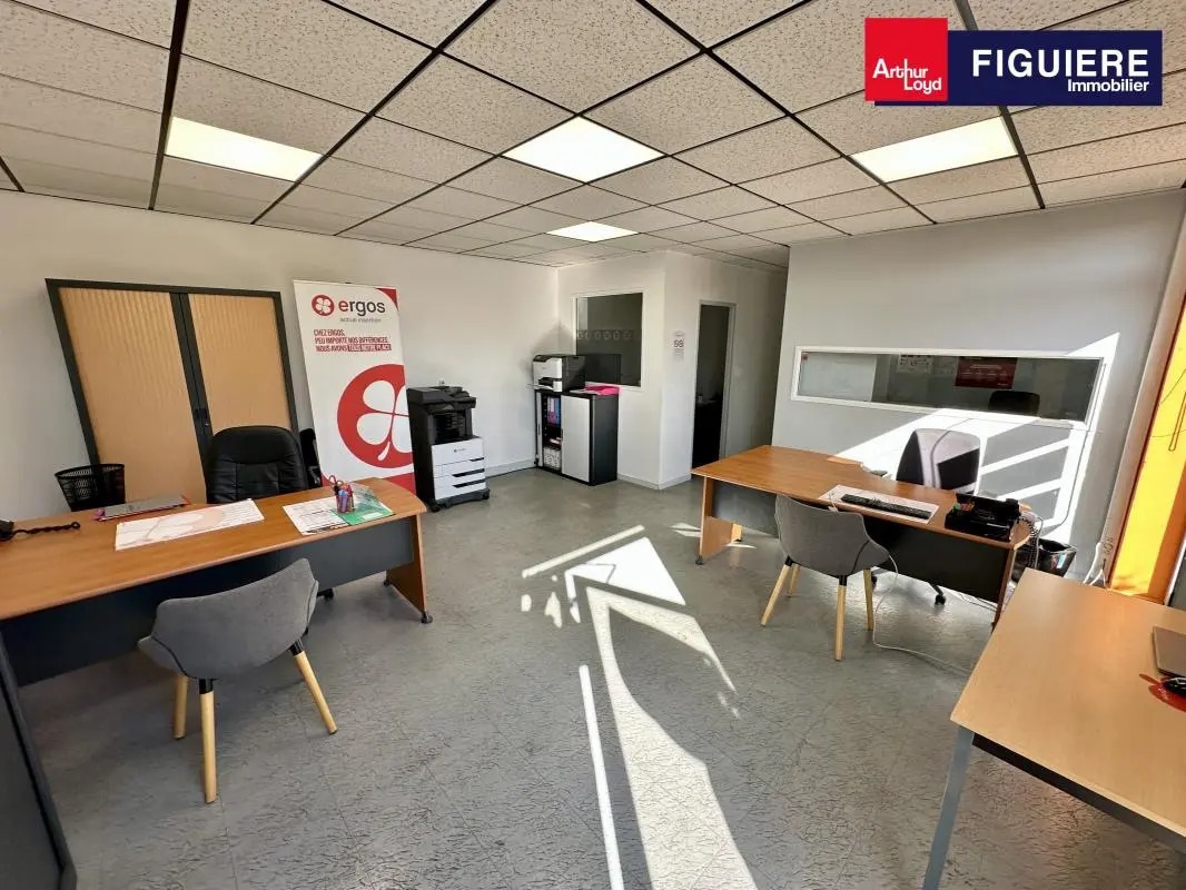 75 Rue Marcelin Berthelot, Aix-en-Provence for lease Interior Photo- Image 1 of 17