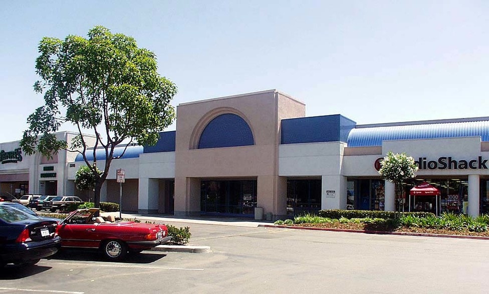 3305-3381 Rosecrans St, San Diego, CA for lease - Building Photo - Image 3 of 5