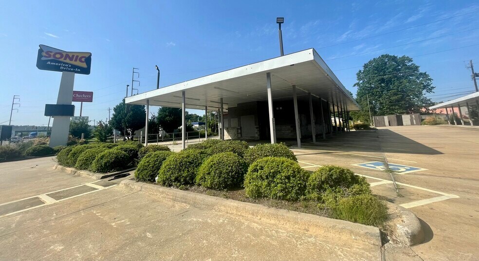 3464 Victory Dr, Columbus, GA for sale - Building Photo - Image 1 of 1