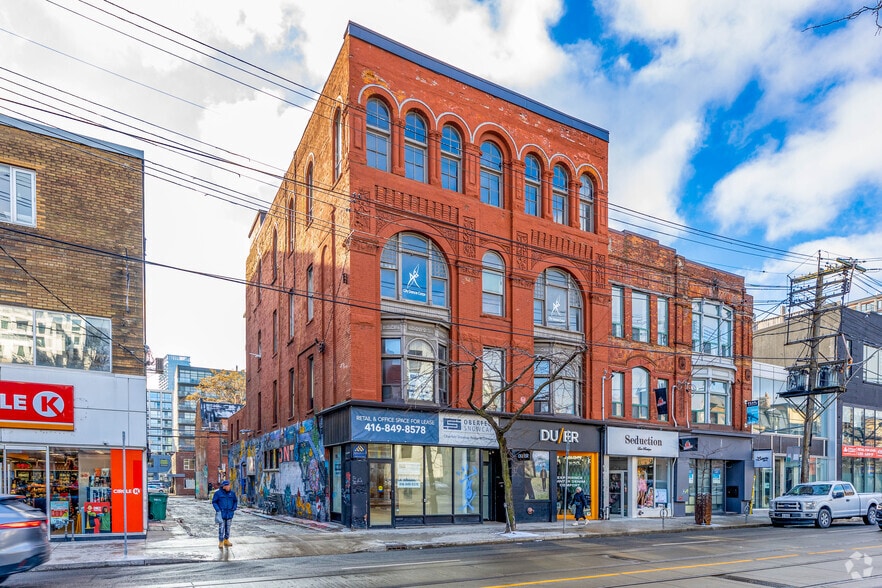 489-491 Queen St W, Toronto, ON for lease - Primary Photo - Image 1 of 4